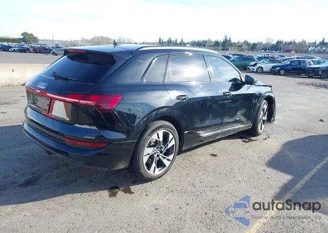 2022 Audi E-Tron Premium Quattro из США, поврежденный, VIN WA1AAAGE1NB005657